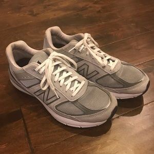 New Balance 990 V5